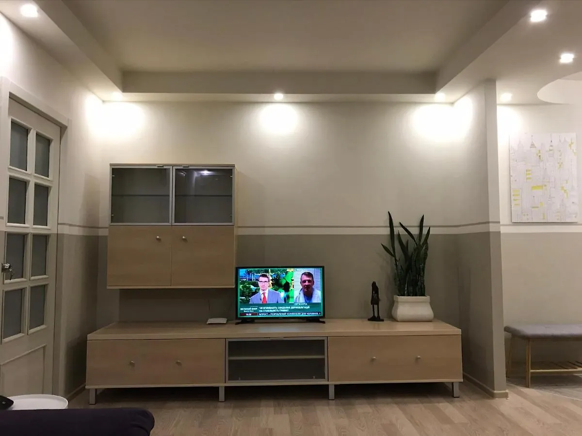 Apartment S88 Apartment-Комфортабельные Апартаменты Рядом Станция Mетро Университет Near Train Station Airport Kyiv City Center Botanical Garden