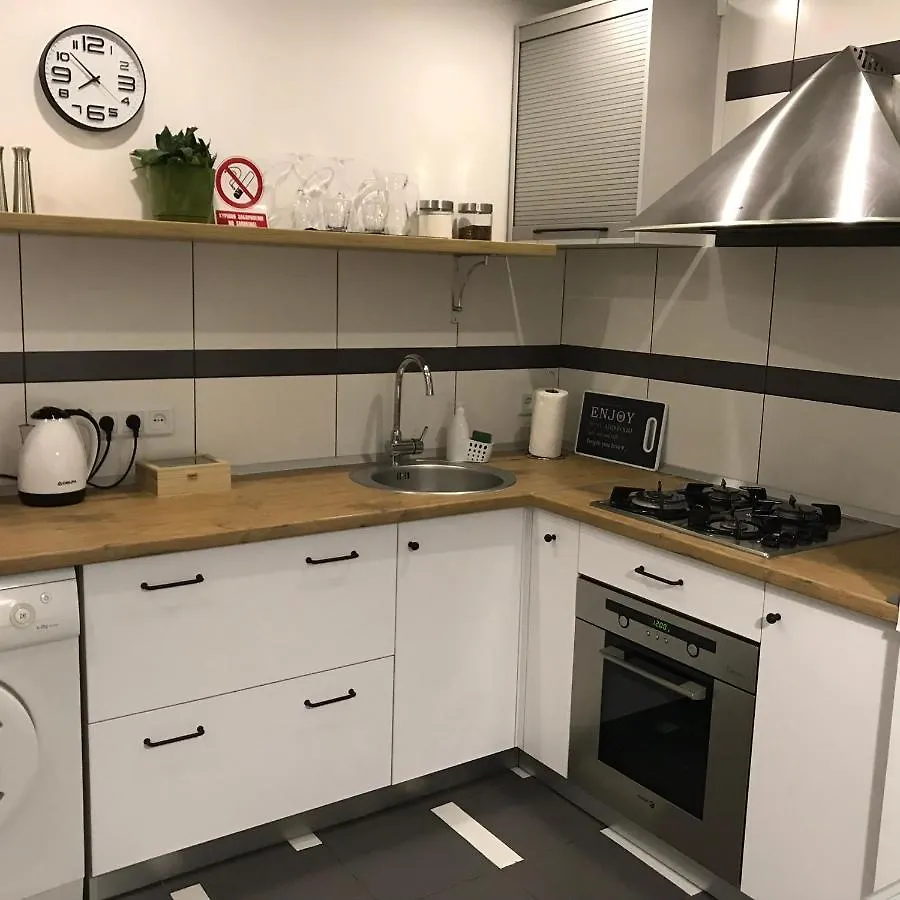 S88 Apartment-Комфортабельные Апартаменты Рядом Станция Mетро Университет Near Train Station Airport Kyiv City Center Botanical Garden