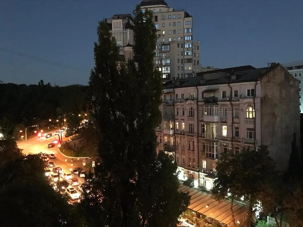 Lejlighed S88 Apartment-Комфортабельные Апартаменты Рядом Станция Mетро Университет Near Train Station Airport Kyiv City Center Botanical Garden